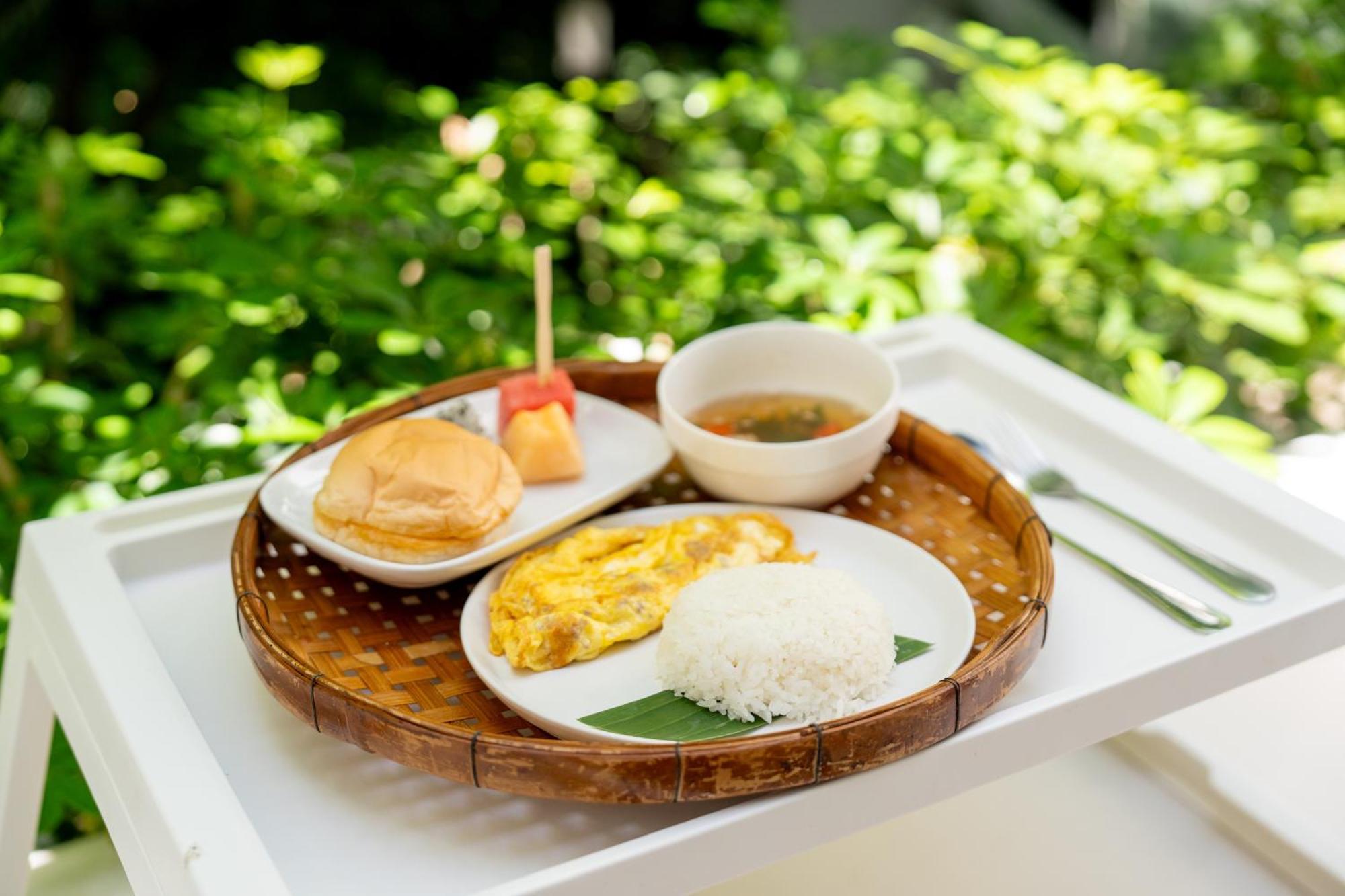 K Maison Lanna Boutique Hotel-Sha Plus Certified Chiang Mai Bagian luar foto